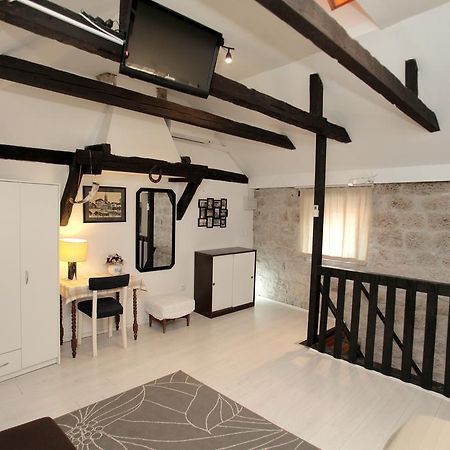Apartment Tragurium Трогір Екстер'єр фото