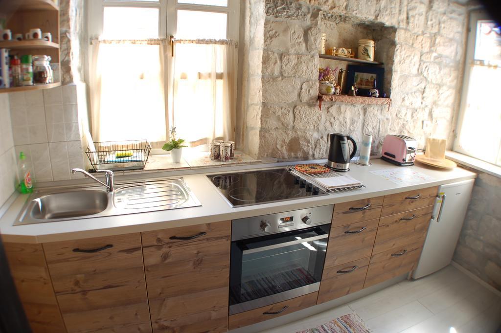 Apartment Tragurium Трогір Екстер'єр фото